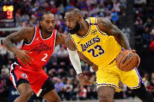 旧事重提！莱昂纳德舅舅及其团队曾向猛龙和湖人索要不正当利益